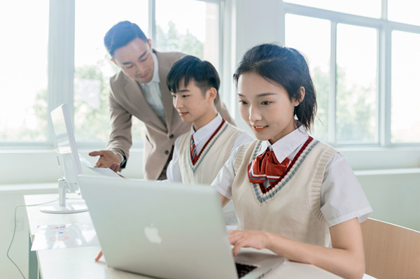 學電腦在哪里報名？計算機培訓與入門全過程科普